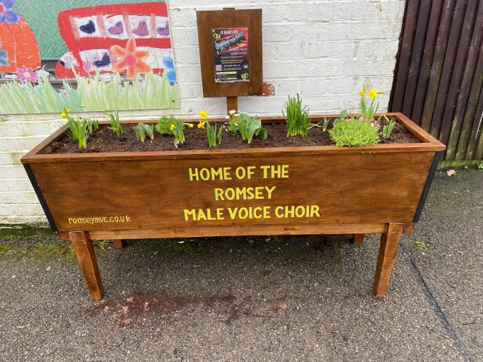 ROMSEY STATION PLANTER